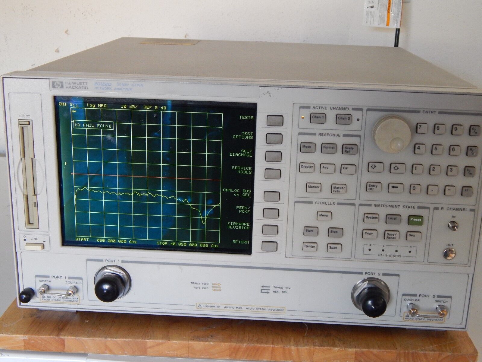 HP / Agilent 8722D Network Analyzer Options 010, 1D5, 085, 089. s/n US31240061 HP / Agilent 8722D Network Analyzer Options 010, 1D5, 085, 089. s/n US31240061